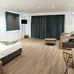 酒店 天竺葵同性恋公寓 4*